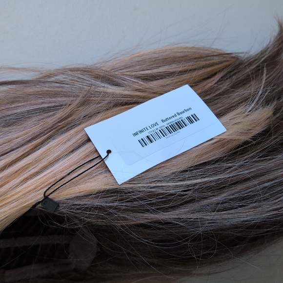 NWT-  Soma Brand Wig-Stylish Blonde and Brown- Infinity Love - Picture 5 of 5